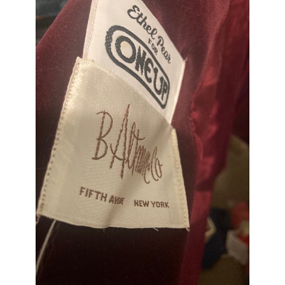 VTG B. Altman & Co Oneup Women's Burgundy Velvet Long Trench Coat Belt PKTS USA - Picture 8 of 9